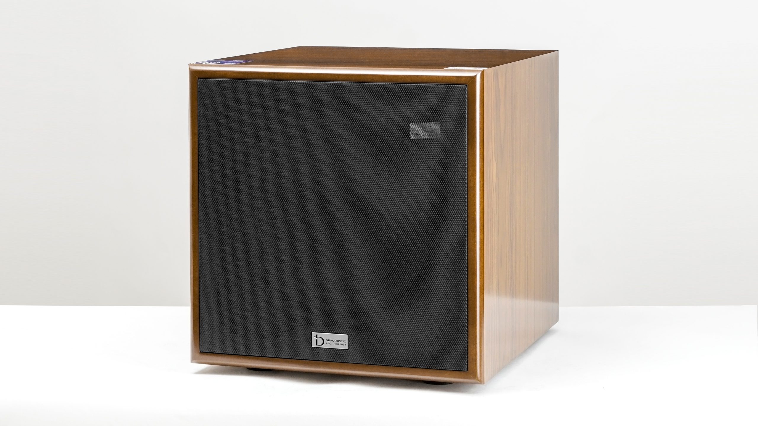 Loa Sub Điện DBacoustic KS315SA – Bass 15 Inch, Mạch Class D, Âm Trầm Uy Lực, Nội Lực Mạnh Mẽ